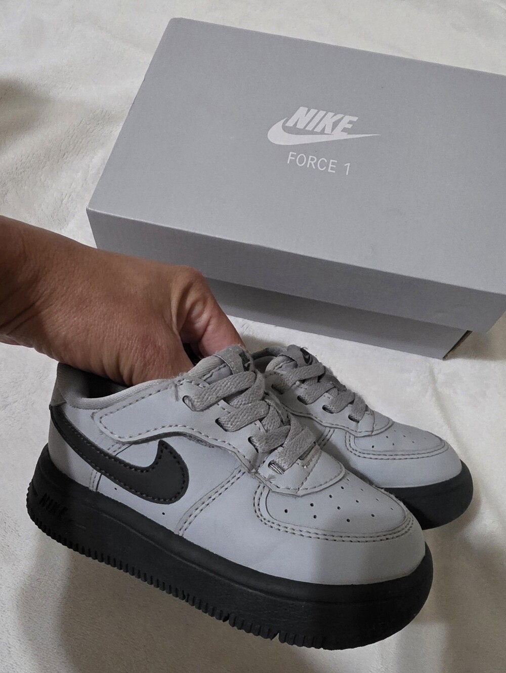 Nike Force 1 Low Top Sneakers in Light Gray & Black 7c